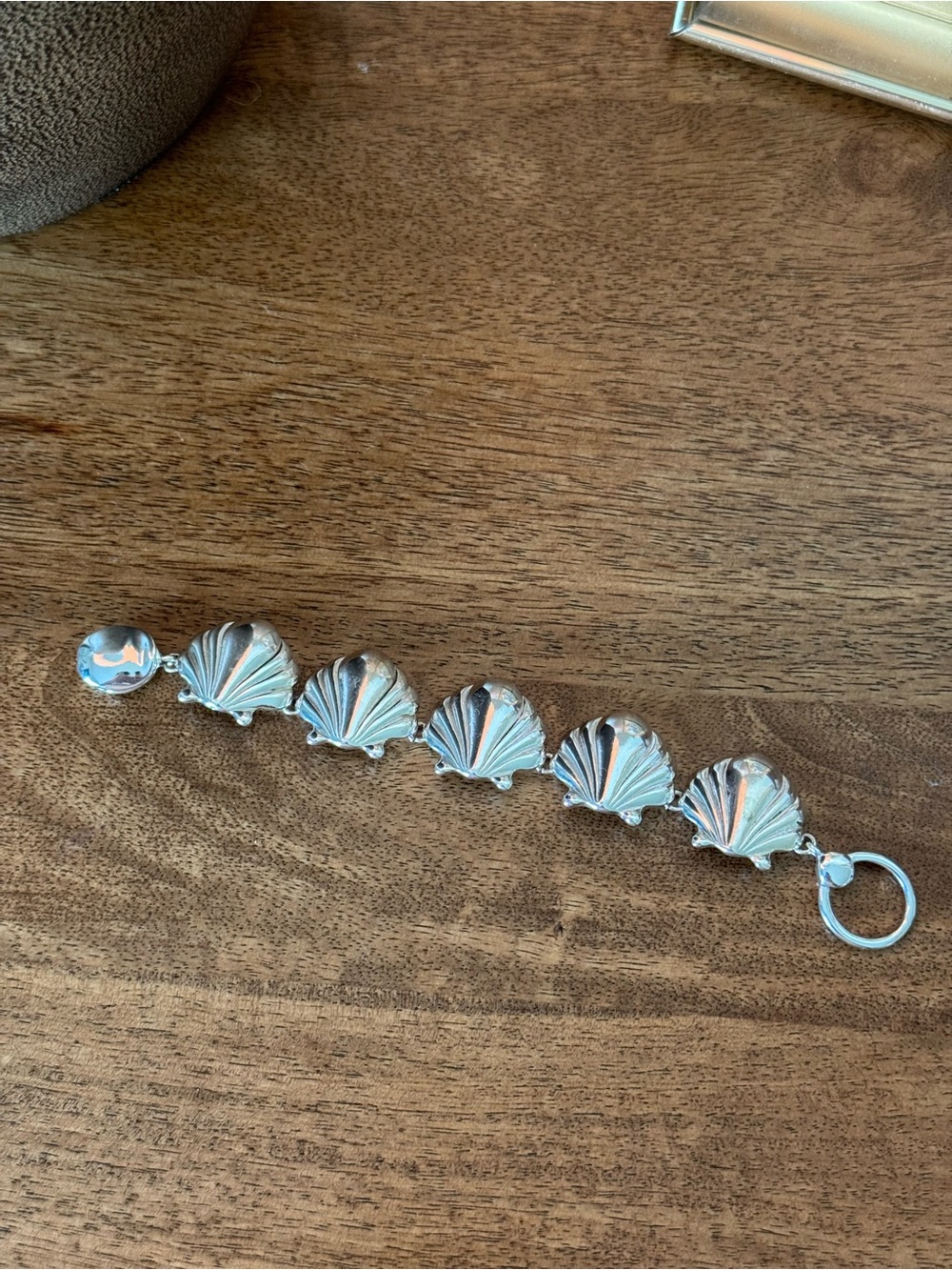 Silver Shell-Link Bracelet - Women Jewelry